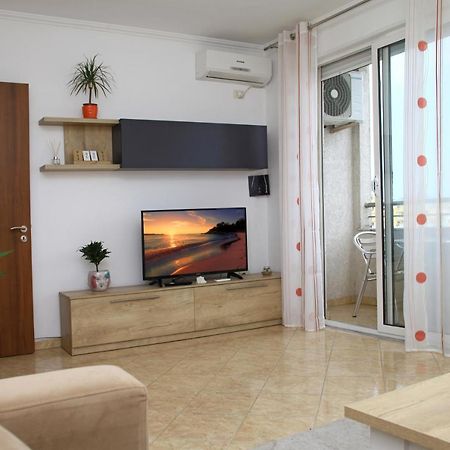 Beautiful Apartment At Port Side! Durres Bagian luar foto