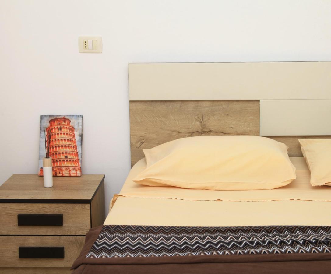 Beautiful Apartment At Port Side! Durres Bagian luar foto