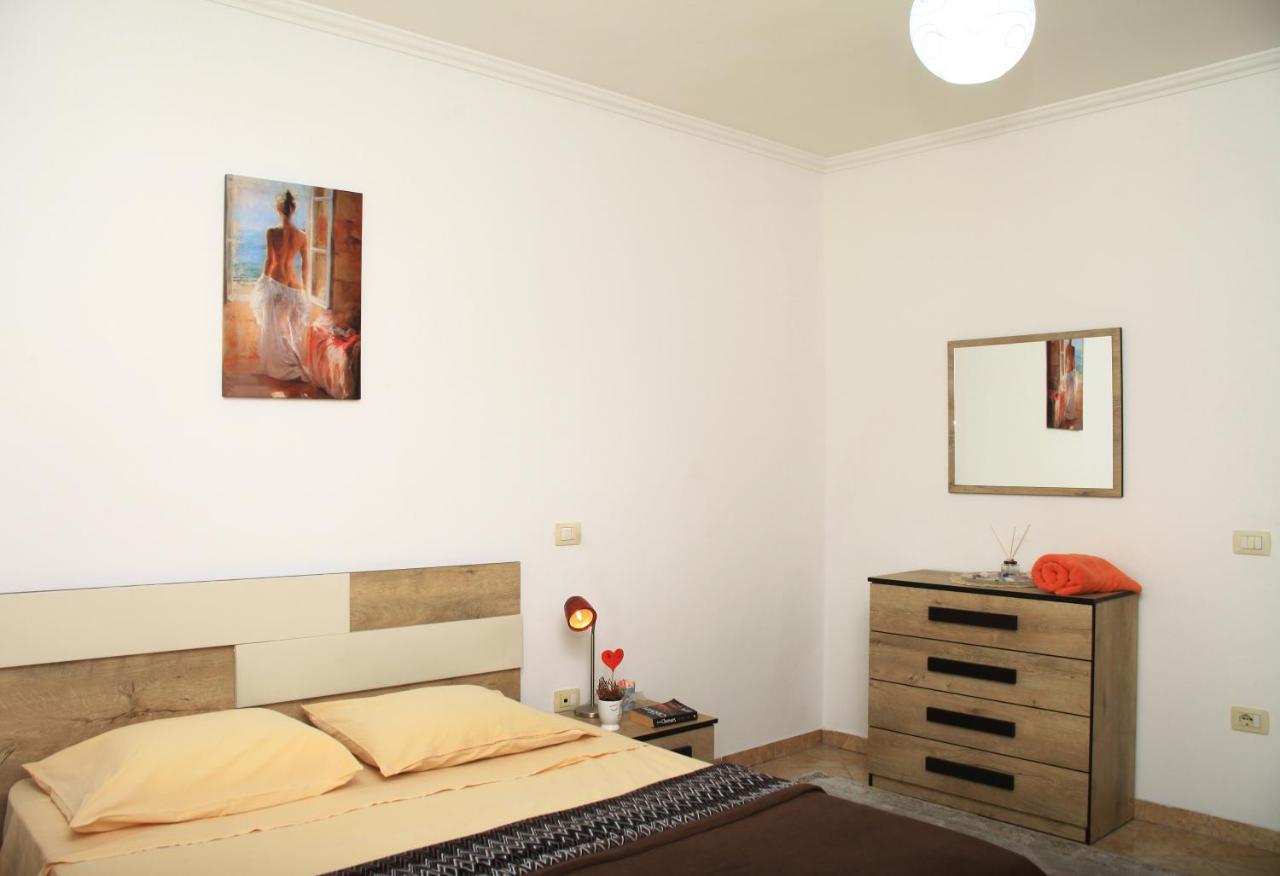 Beautiful Apartment At Port Side! Durres Bagian luar foto